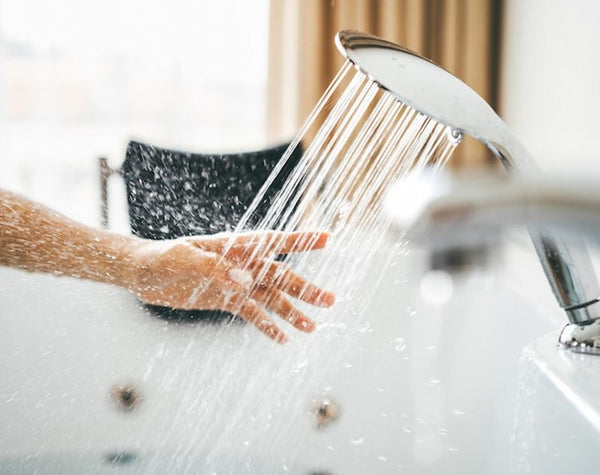 Douches vaginales: pourquoi il vaut mieux les éviter