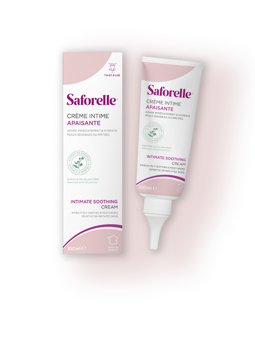 Femme appliquant le gel intime Saforelle Mucogyne pour l’hydratation intime et la sécheresse vaginale