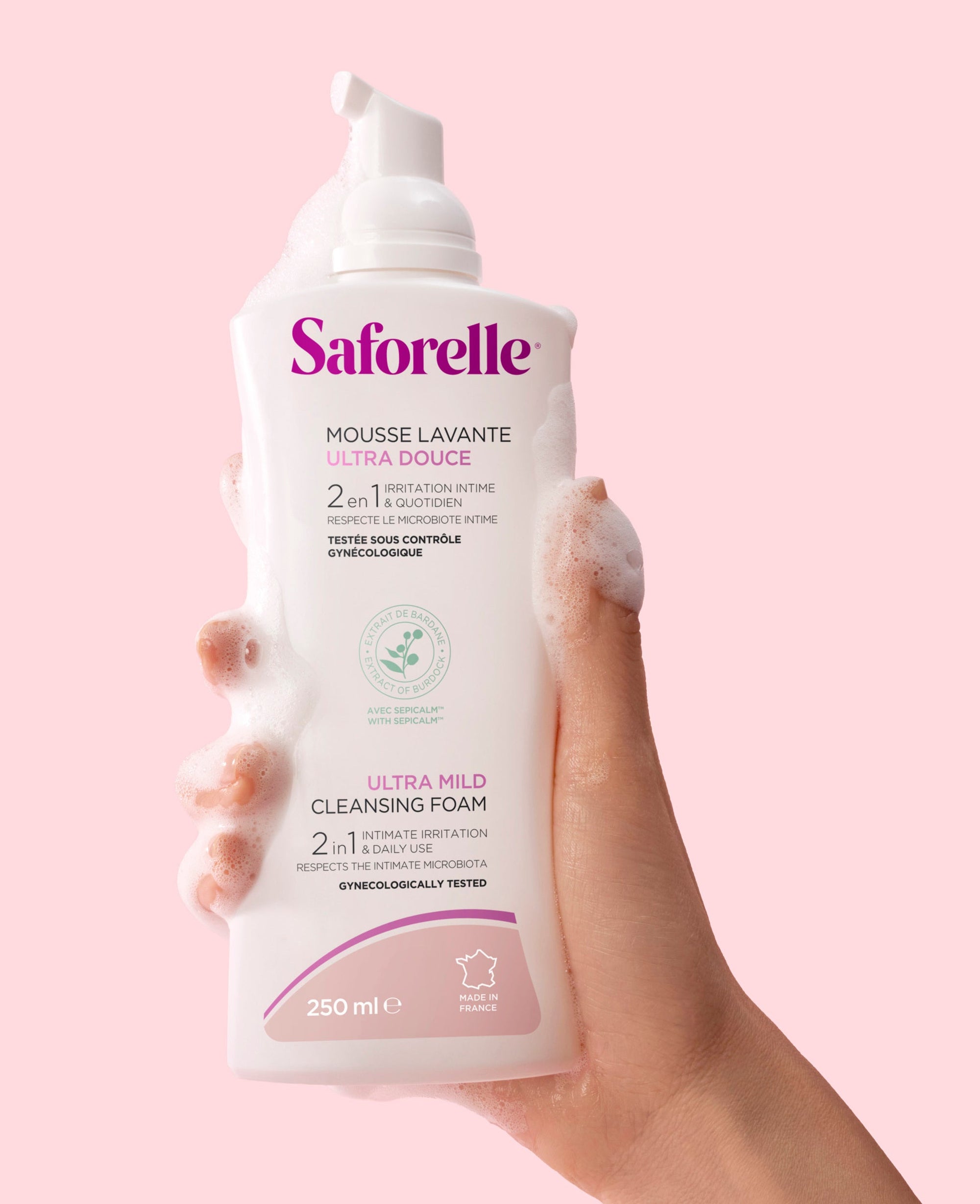 Flacon mousse lavante Saforelle ultra douce 2 en 1 soin intime et corporel, apaise les inconforts et irritations intimes au quotidien, 250 ml
