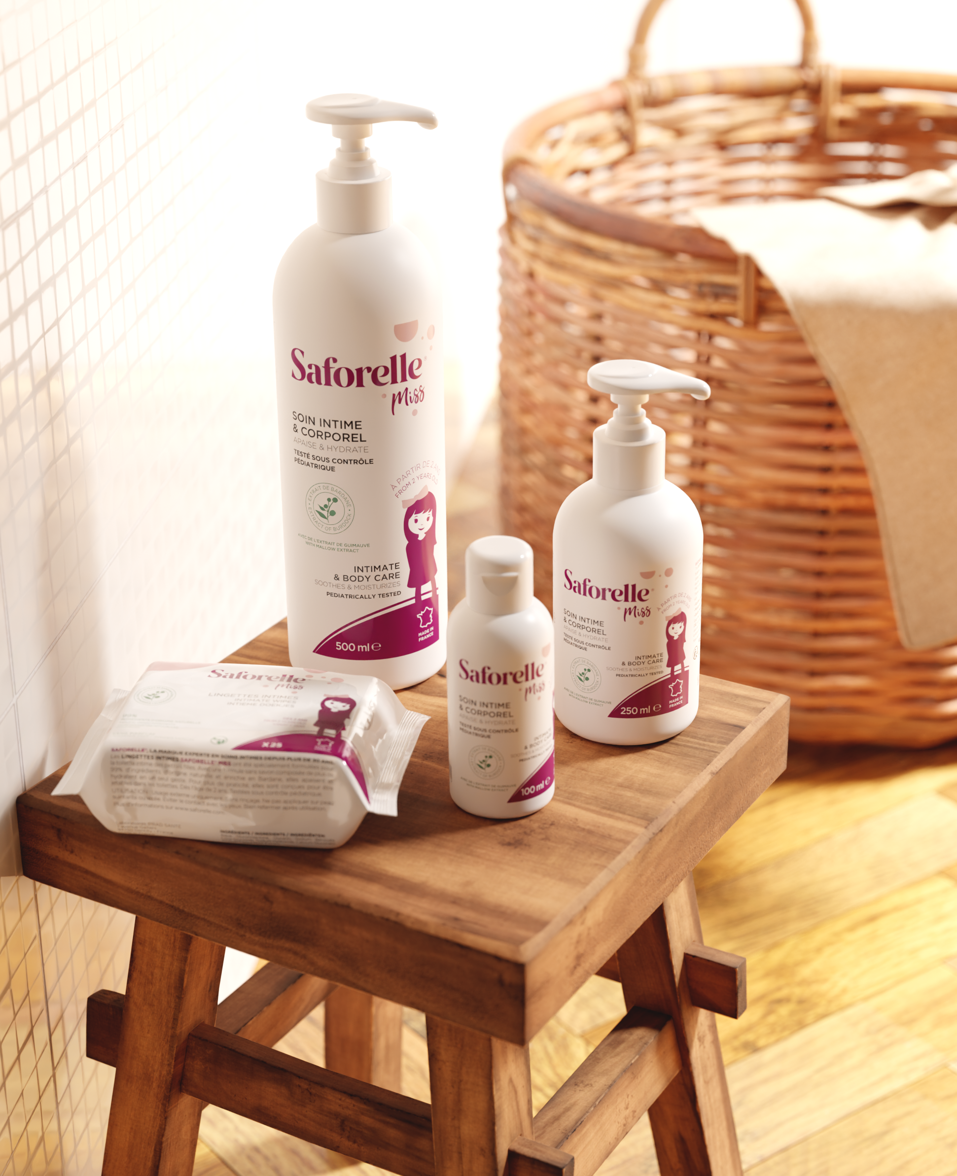 Saforelle Miss flacon soins intimes enfant nettoie et hydrate en douceur, au quotidien, apaise les irritations