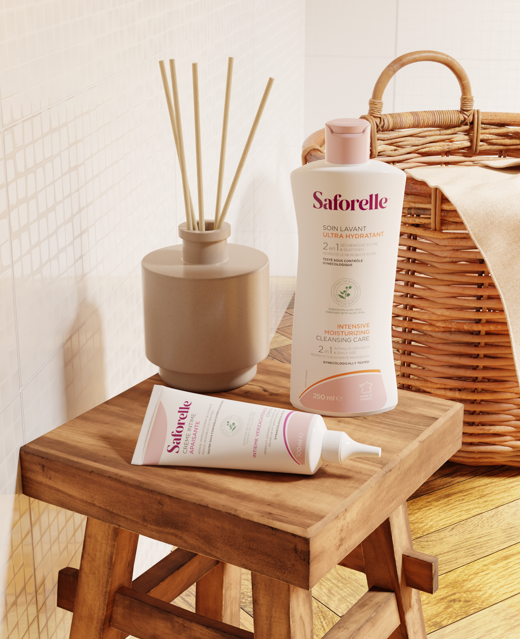 Soin lavant ultra hydratant Saforelle,  2 en 1 nettoie, aide a réduire les sensations de sécheresse externes, boost d&