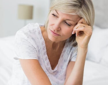 femme souffrant de Sécheresse intime femme souffrant de Sécheresse intime